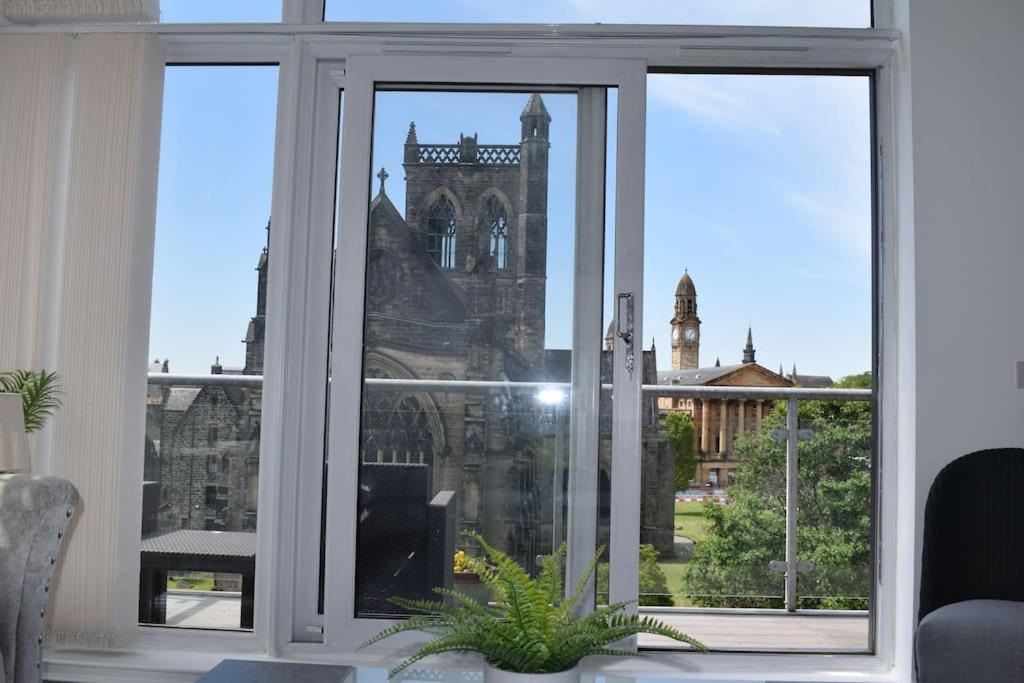 شقة The Paisley Penthouse - Abbey View المظهر الخارجي الصورة
