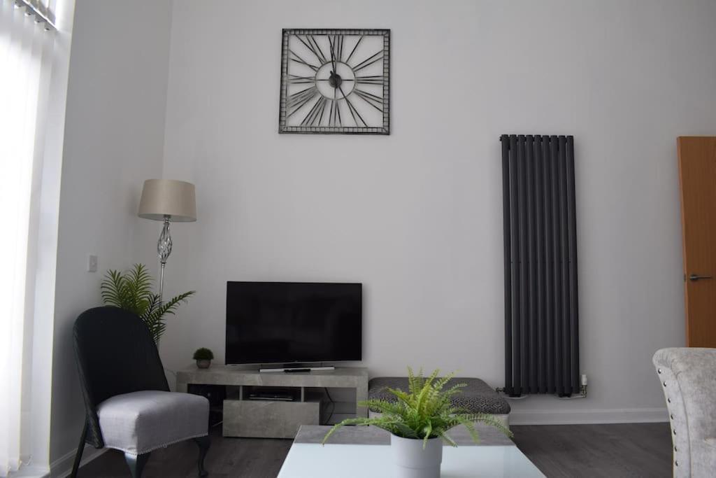 شقة The Paisley Penthouse - Abbey View المظهر الخارجي الصورة