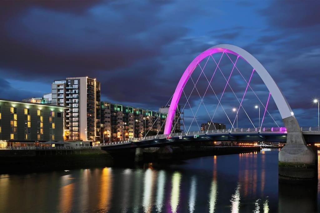 شقة The Paisley Penthouse - Abbey View المظهر الخارجي الصورة