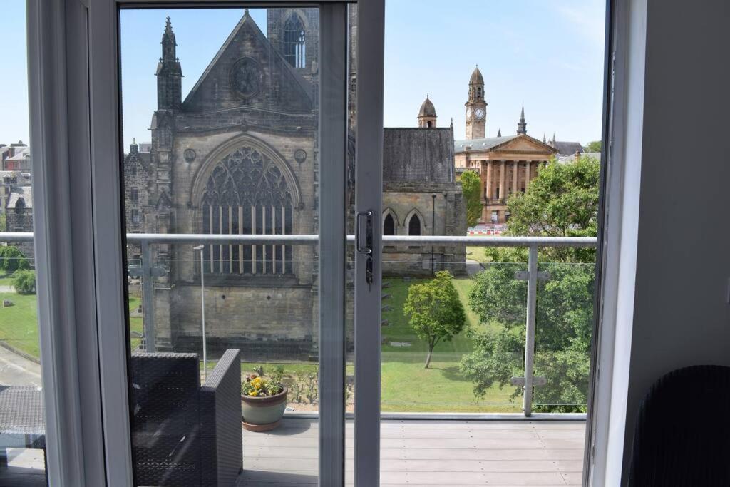 شقة The Paisley Penthouse - Abbey View المظهر الخارجي الصورة