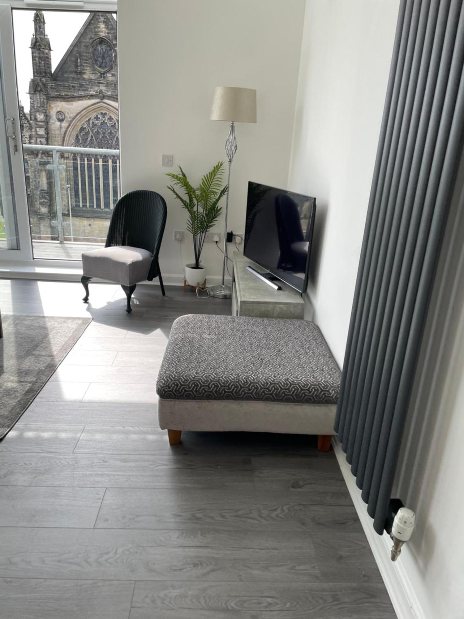 شقة The Paisley Penthouse - Abbey View المظهر الخارجي الصورة