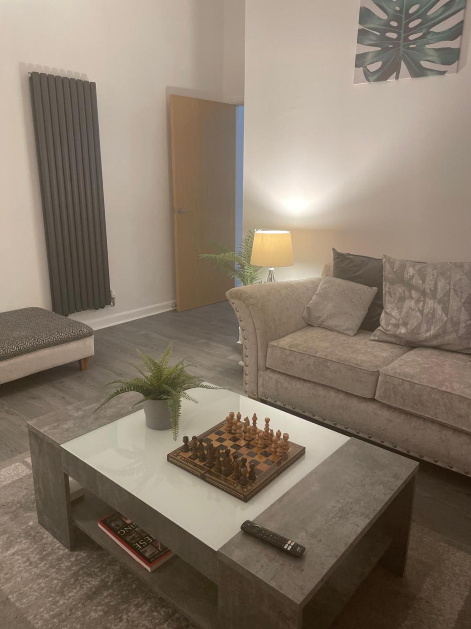 شقة The Paisley Penthouse - Abbey View المظهر الخارجي الصورة